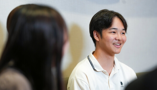 新卒座談会の様子